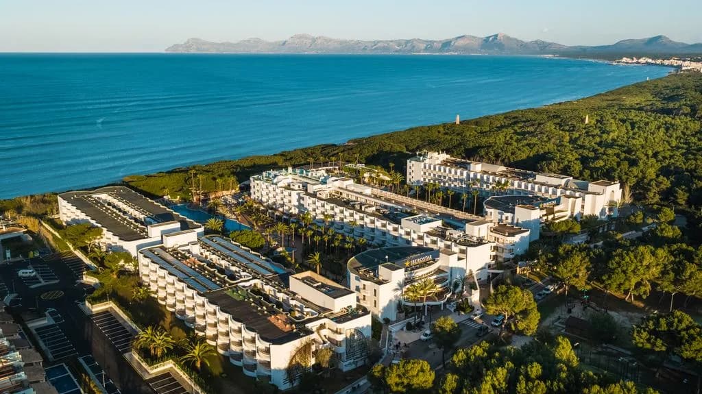 Aerial view of the Albufera Park resort beside Playa de Muro